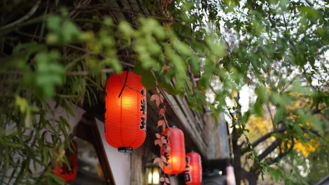 The East Hotel-Very Close To The Drum Tower,The Lama Temple,Houhai Bar Street,And The Forbidden City,There Are Many Old Beijing Traditional Hutongs Around The Hotel ,Experience The Culture Of Old Beijing Hutongs,Near Exit A Of Shichahai On Metro Line Екстер'єр фото