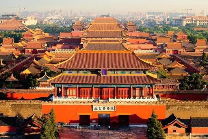 The East Hotel-Very Close To The Drum Tower,The Lama Temple,Houhai Bar Street,And The Forbidden City,There Are Many Old Beijing Traditional Hutongs Around The Hotel ,Experience The Culture Of Old Beijing Hutongs,Near Exit A Of Shichahai On Metro Line Екстер'єр фото